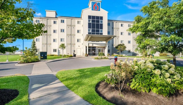 Motel 6-Kingston, ON