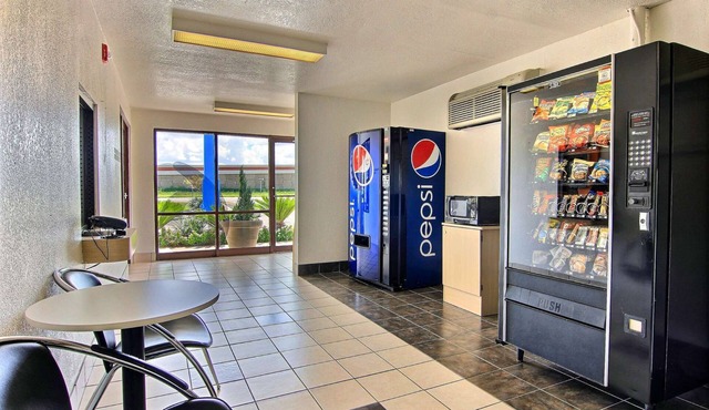 Motel 6 Kingsville, TX