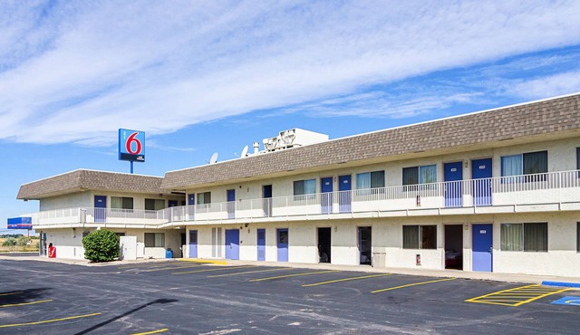 Motel 6 Laramie, WY