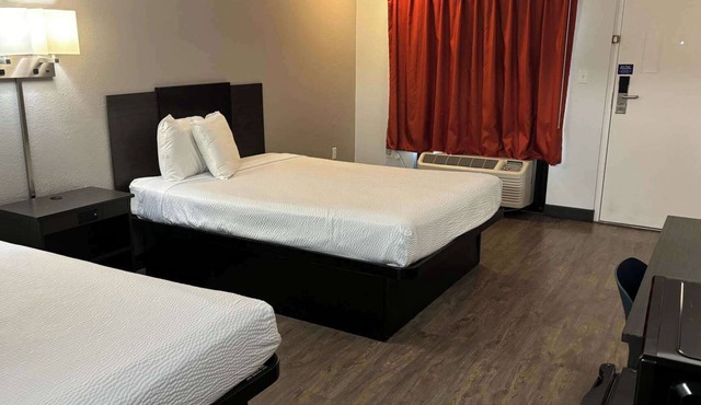 Motel 6 Macclenny, FL