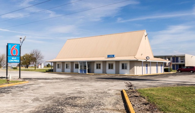 Motel 6 Mattoon, IL