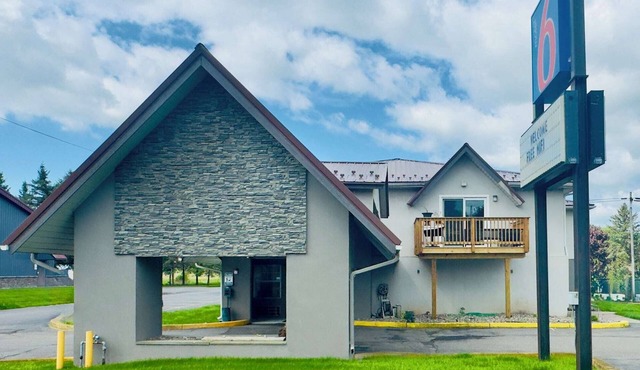 Motel 6 McGraw, NY - Cortland