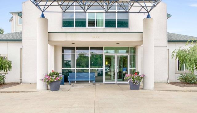 Motel 6 Medina, OH - Cleveland