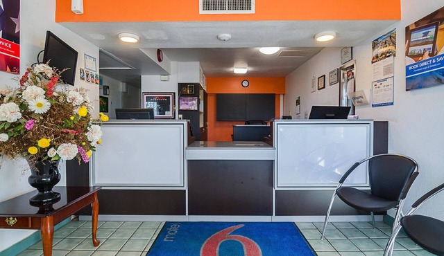 Motel 6 Mitchell, SD