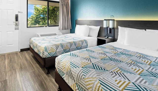 Motel 6 Monterey, CA