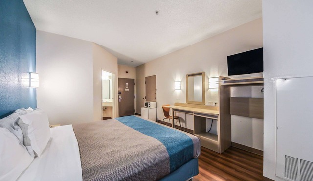 Motel 6 New Braunfels, TX