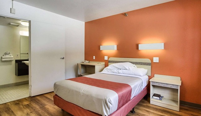 Motel 6 New Cumberland, PA - Harrisburg - Hershey South