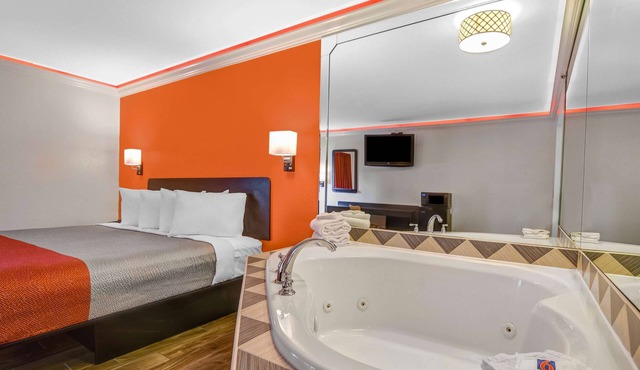 Motel 6 Norcross, GA