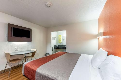 Motel 6-North Richland Hills, TX