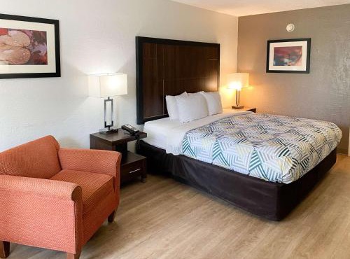 Motel 6 Opelika AL