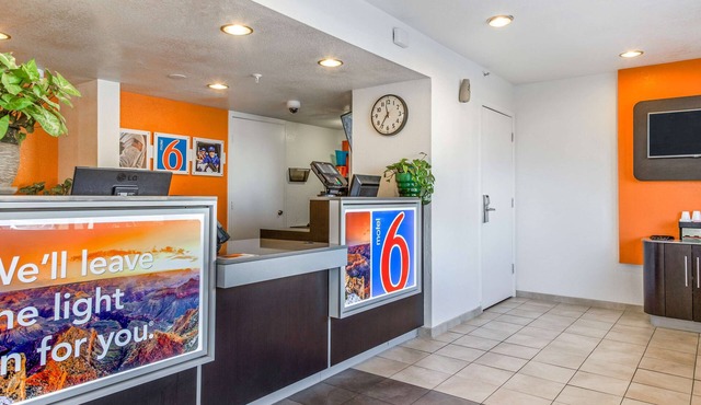 Motel 6 Phoenix, AZ - West