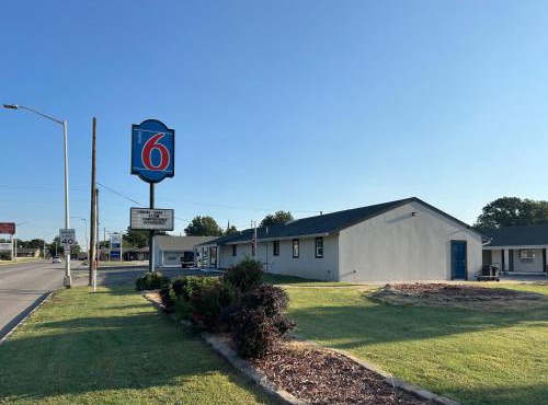 Motel 6 Ponca City, OK