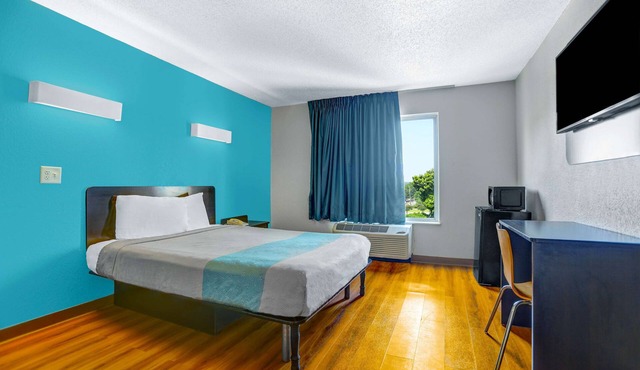 Motel 6 Raleigh, NC - North