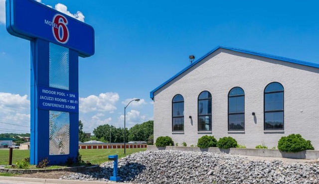 Motel 6-Richmond, IN