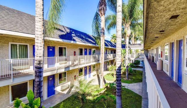 Motel 6 Riverside, CA - South