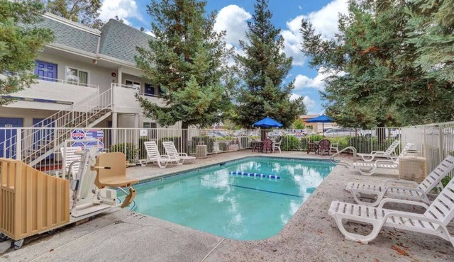 Motel 6 Rohnert Park, CA