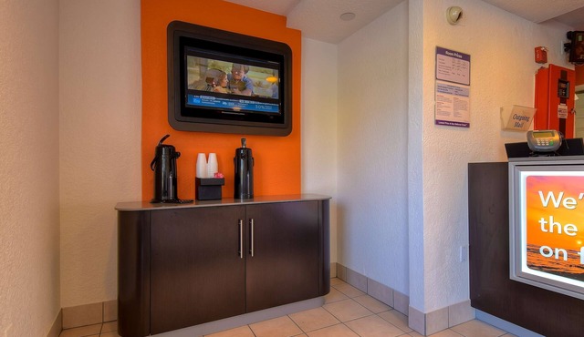 Motel 6 Rowland Heights, CA - Los Angeles - Pomona