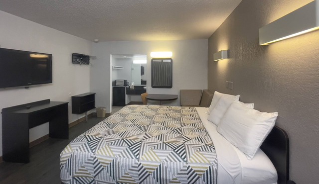 Motel 6 Sallisaw, OK