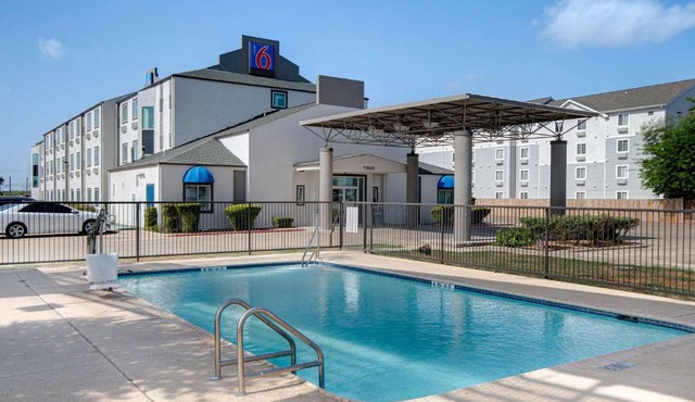 Motel 6-San Antonio, TX - South