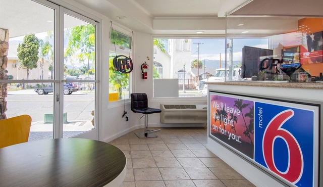 Motel 6 San Bernardino, CA - Downtown