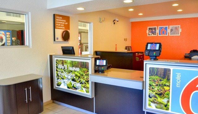 Motel 6 – Santa Nella, on I-5