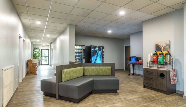 Motel 6 Spring Hill, FL - Weeki Wachee