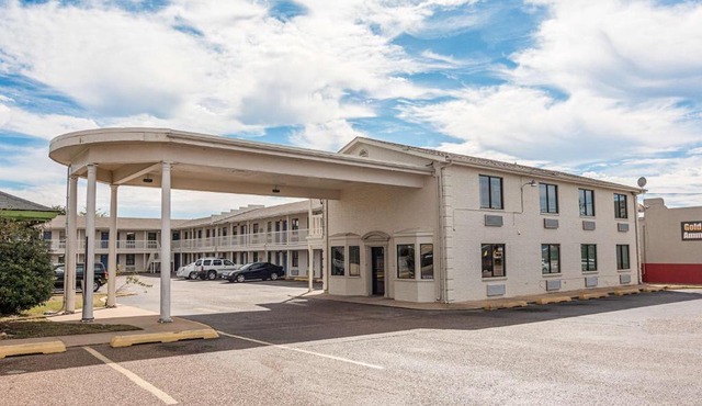 Motel 6-Texarkana, AR