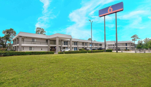 Motel 6 Texarkana, TX