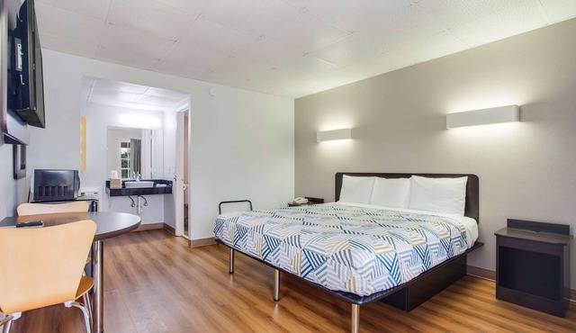 Motel 6 Walterboro, SC