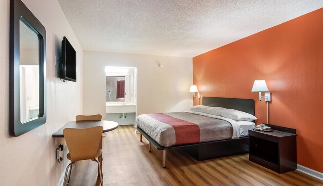Motel 6 Warner Robins, GA