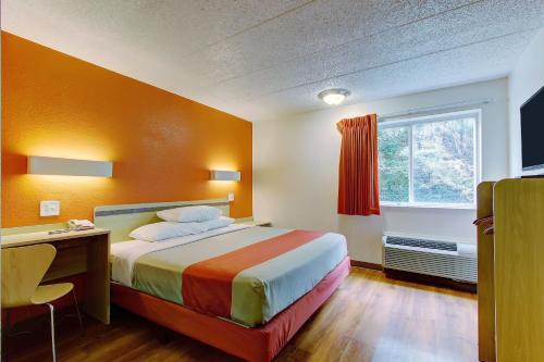 Motel 6-York, PA - North