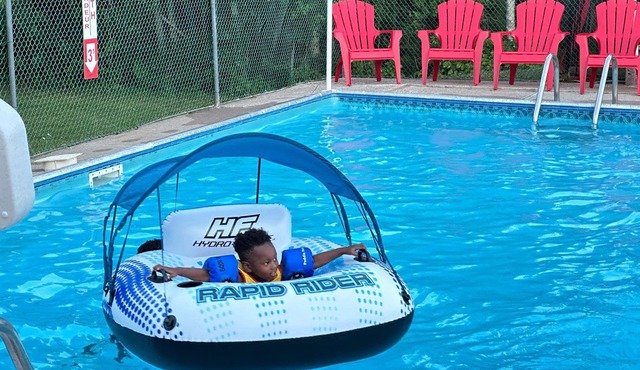 Motel 7 Inn & Suites