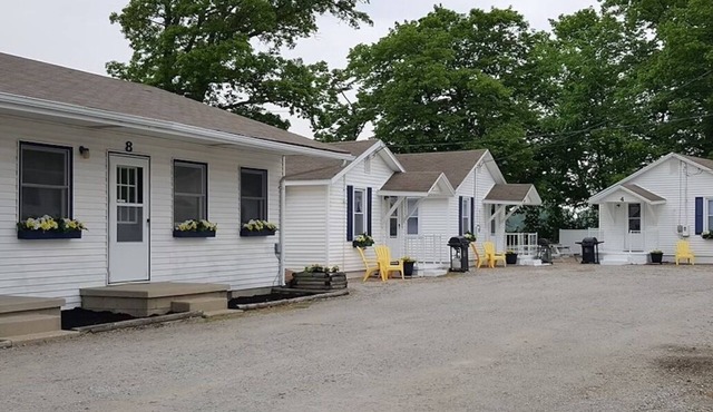 Motel 8 at Dockside Lake Resort