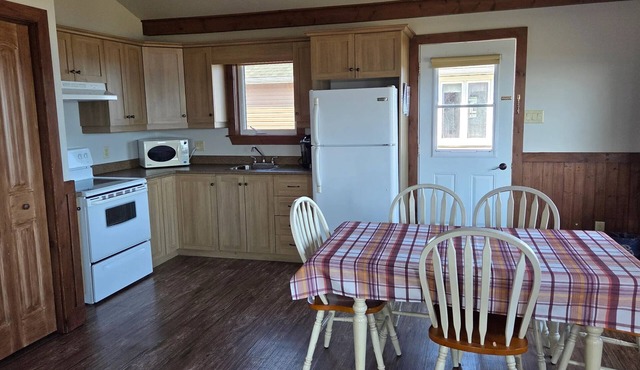 Motel & Chalets L'Acadien sur mer