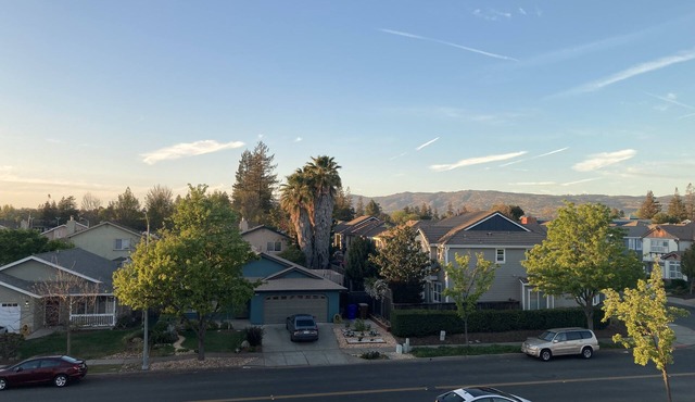 /motivated for long-term renters/3/2.5, 2-car garage, ~360 mbps wifi