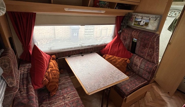 Motorhome in Hinckley- Sleeps 3- Pet Friendly