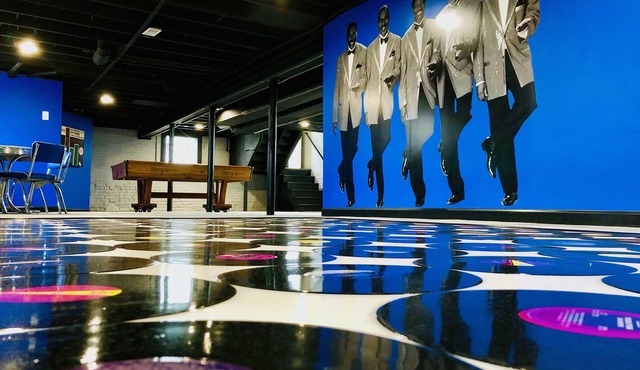 Motown BNB . Experience Detroit in style.