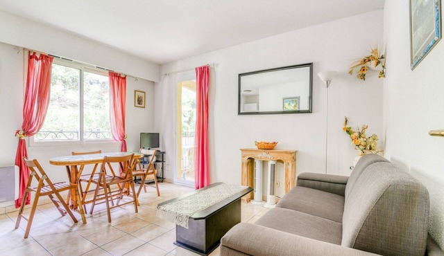 Mougins Hideaway for 4 Guests