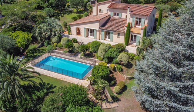 Mougins Magnificent Villa with Pool and Tennis