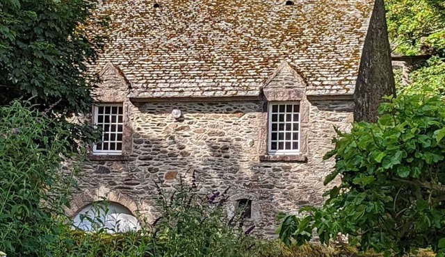 Moulin 4 to 6 pers, facing the sea in the grounds of a manor house, pets welcome
