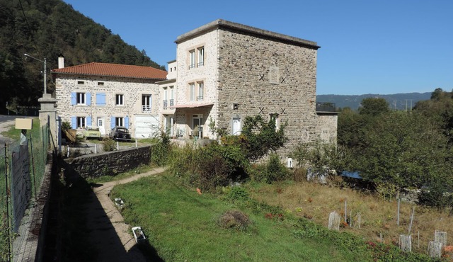 Moulin de la ribeyre gîte for 15 people 17 kms from puy en velay
