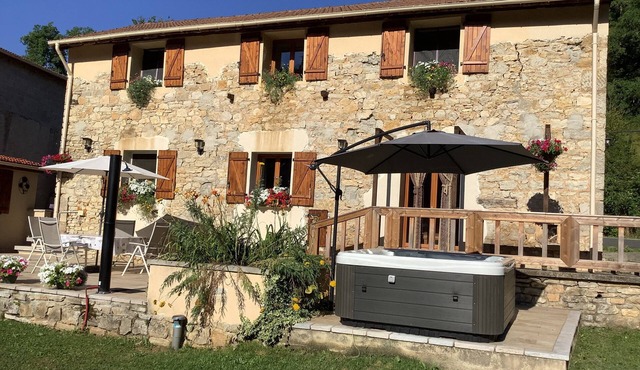 Moulin de Mirau, comfortable renovated barn in the Diege valley