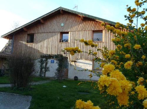 Moulin rénové avec jardin, au bord de l'eau, entre Verdun et Metz - FR-1-585-1