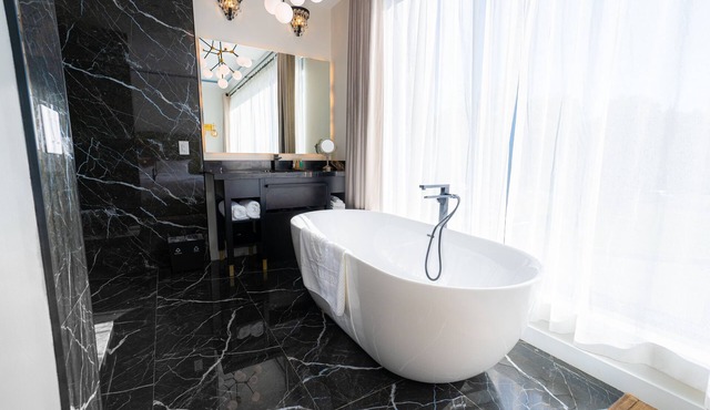 Mount Alverno Luxury Resorts