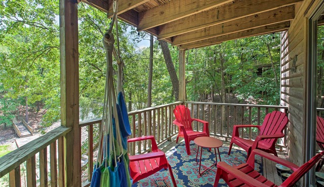 Mount Ida Condo w/Balcony + Resort Amenities
