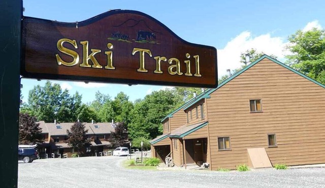 Mount Snow House on Private Ski Home Trail w Shuttle Service