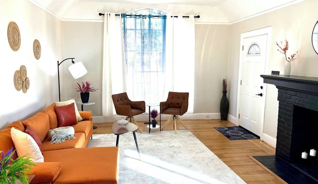 Mount Tam View from Storybook Tudor Style Home with 3BD/2BA+Office San Anselmo