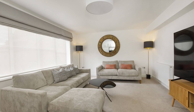 Mount Vale 4 Bedroom House