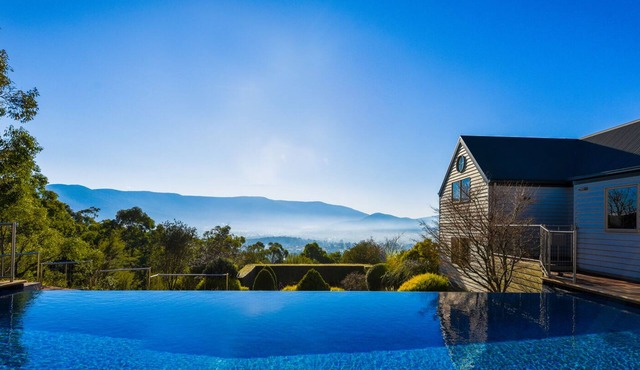 Mount View Estate: A Luxury Getaway with Unforgettable Views