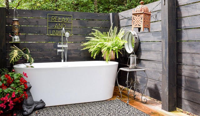 Mountain Abode Tiny House: Your Perfect Getaway Surrounded by Nature